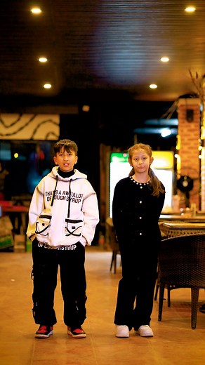 Cinema ko model vanda kam xaein 🤪 Sumriti Shakya Gurung | Atit Neupane