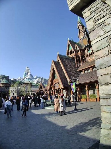 POV: Walking into the Kingdom of Arendelle for the first time ❄️✨