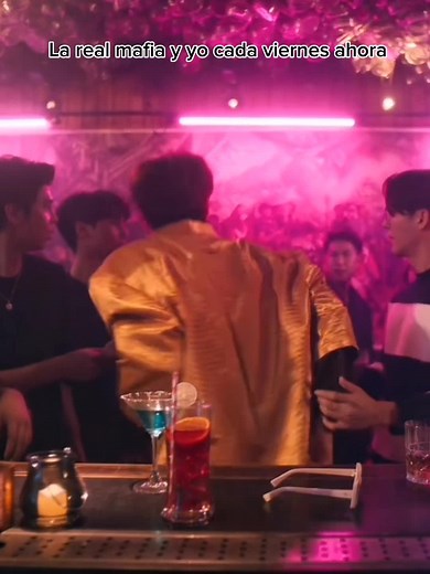 YA CASI ES VIERNES!! Capitulo 5 ven a mi!!!🙌😉❤️ A qué hora quieren que suba el capitulo? les leo😉🥺🙌 #kinnporschetheseries #kinnporsche #doblajelatino #mileapo #viernes #vegaspete #biblebuild #seriesbl #thaibl #parati #fyp #viral #boyslove #edit