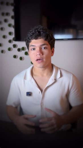 Cognitive priming works by activating associations in your memory unconsciously. When you are exposed to a stimulus (such as a word, image, or emotion), your brain “gets ready” and makes it easier to recognize or respond more quickly to related stimuli. What is it for? • To improve focus and attention. • To influence decisions and behaviors. • To predispose your mood toward positivity. | Spacem project