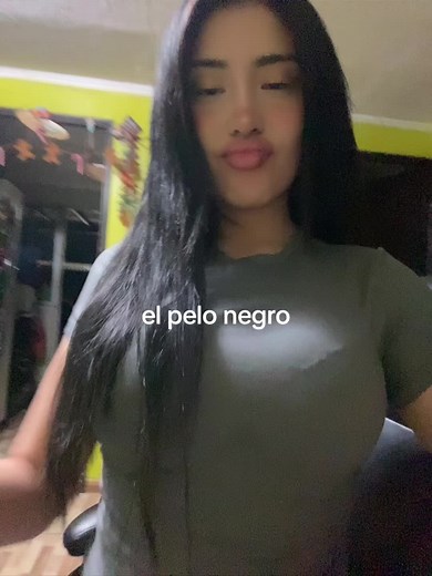 Color Caramelo by Beny Jr: Lyrics and Meaning