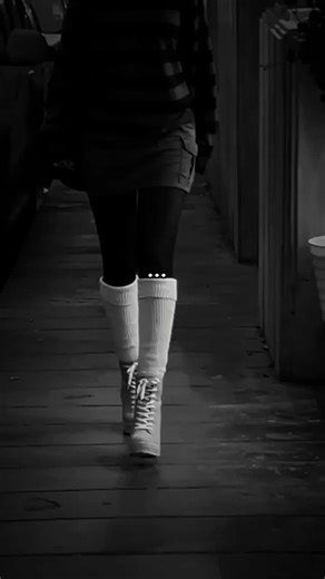 Sara's walk iconic #viraltiktok #fyp #oran #univ_oran2 #catwalk @perry the platypus