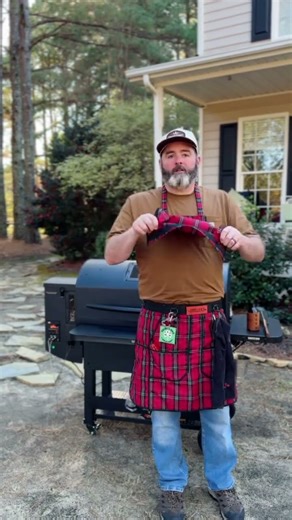 The adaptable GRILLKILT grilling apron is an apex predator of the BBQ ecosystem.