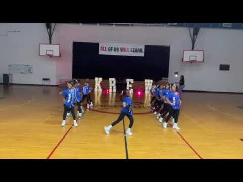 Shining Stars Dance Team Performs for the KHHS Competition Showoffs (2026)