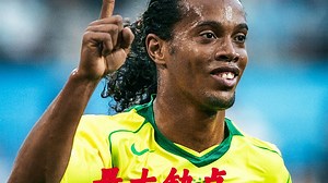 小罗的最大缺点：给我们一种踢球很简单的错觉。
