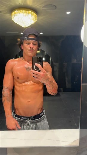 Addison on Instagram: "good morning"