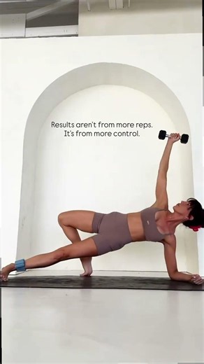 Slow down. Control the movement. Feel it. That’s where the magic happens. #pilates #pilatesworkout