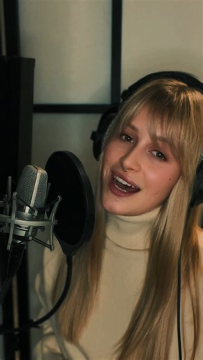 101 reactions · 20 shares | Modlitba za pokoj a návrat stratených hodnôt, ktorá ostáva symbolom sily národa v boji za slobodu - to je Modlitba pro Martu. Cover k 17. Novembru ✌輸 #1989 #modlitbapromartu #revolucia #17november #17listopad #cover #hudba #martakubisova #revoluce #fyp #foryoupage #mier #mir | Lara Šámšonová | Facebook