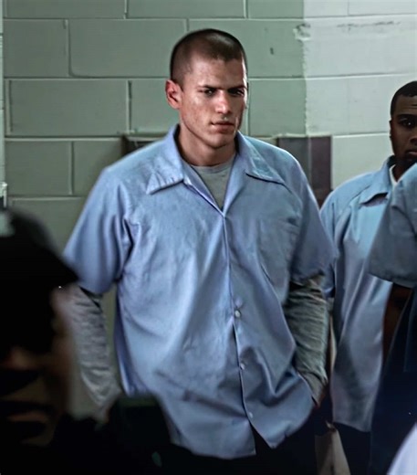 Abruzzi wanted Fibonacci so bad #prisonbreak #prisonbreakedit #michaelscofield #abruzzi #foxriver