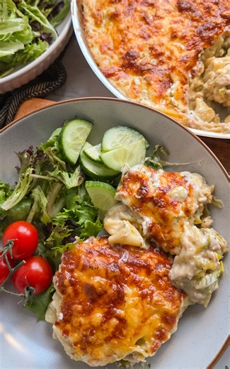 One Pan Winter Chicken Lasagne I've always loved making lasagne like this. It's quick, there's hardly any dishes and it tastes incredible... Fried cabbage and buttery leeks, chicken mince and herbs in this thick, creamy sauce, with fresh lasagne and a golden crispy cheese topping - This is the cosiest dinner you will eat all Winter If you like my recipes I think you're going to love my cookbook Easy 10! I00 deliciously simple recipes, based around the ingredients you already buy every week... I 