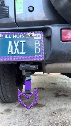 Trolls gonna hate! But I love this butt charm lol