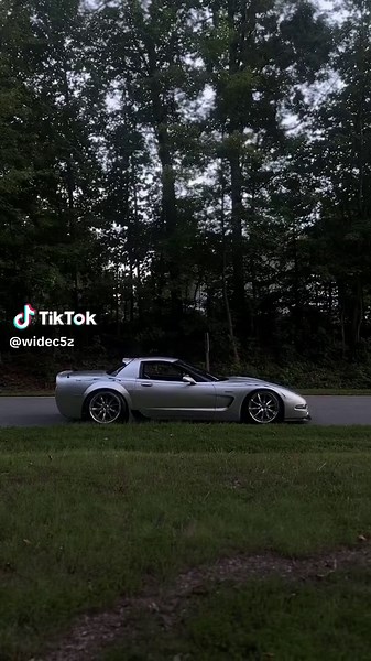 Customized Corvette C5 Stance and Tucked Look