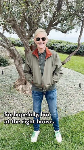 Happy Saturday! I’ve been enjoying our new home and I wanted to show you a little tour of our garden, but I think I was a little too zoomed in. Anyway, here are some great shots of our grass. Enjoy. | Ellen DeGeneres