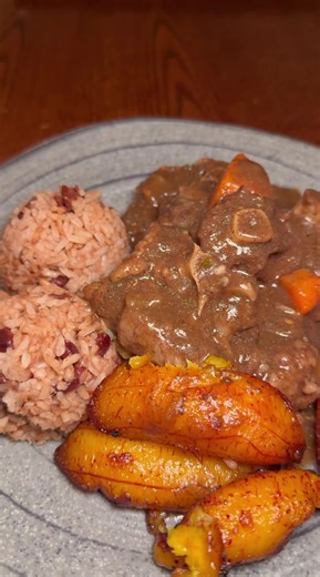 Delicious Oxtail at Coconuts Caribbean Restaurant