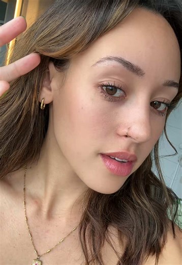 Unlock Your 90 Second Makeup Routine with Queen Cosmetics