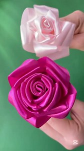 1.1M views · 12K reactions | No me digas que gastas más cinta cuando ni siquiera lo haz intentado #diadelasmadres #chocolate #mujer #manualidades #emprendimientos #flores #rosaseternas #tutorial #regalo #regalos #rosas #trendingreelsvideo #rosaseternas #tutorial #manualidades #tulipán #girasoles #chelines #limpiapipas | Planeta Sorpresa | Facebook