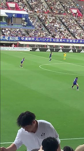 キックオフ前のルーティーンぴょんぴょん HINI is preparing for kick-off