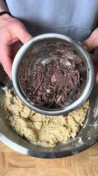 Heathy Dark Chocolate & Date Scones (With Recipe)