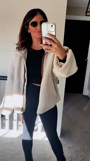 Autumn walks 🍁🍂 #style #outfit #autumnlooks #autumn #outfitoftheday #h&m #fashion #mystyle #myoutfit | Lindsey Carr