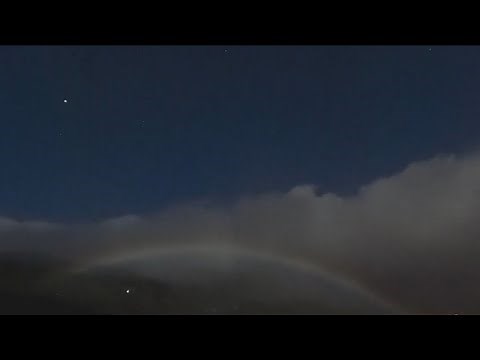 Sorprendentes imágenes de un arcoíris lunar
