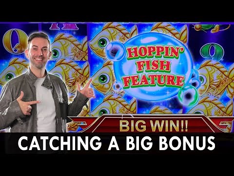 🎣 Catching A Big Bonus 🐟 Hoppin' Fish Slot Machine 😸 #Konami for the WIN!