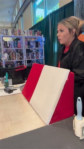 1.4M views · 26K reactions | Customer said she had pet hair for days!! #wow #gifts #reusable #sticky GETURSTICKY.com | Sticky Rollers | Facebook