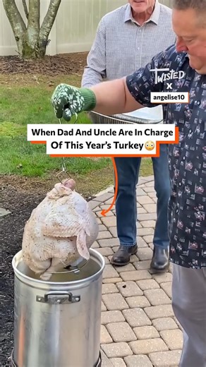 277K views · 205 reactions | Deep fried turkey dip 旅 | Twisted | Facebook