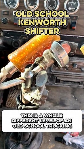 How to shift gears with this Kenworth old school manual transmission? #trucking #trucker