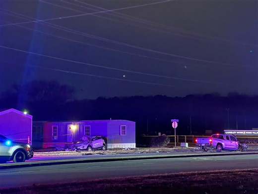 Hampton Police: 1 killed, 3 injured in multi-vehicle crash