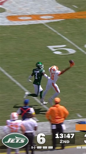 2.2M views · 39K reactions | The rookie continues to impress  NYJvsTB on FOX/FOX One watch.nfl.com | NFL | Facebook