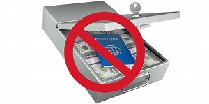 What You Should (and Should Not) Keep in a Safe Deposit Box