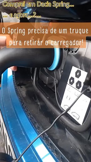 Como retirar o carregador da tomada do Dácia Spring!