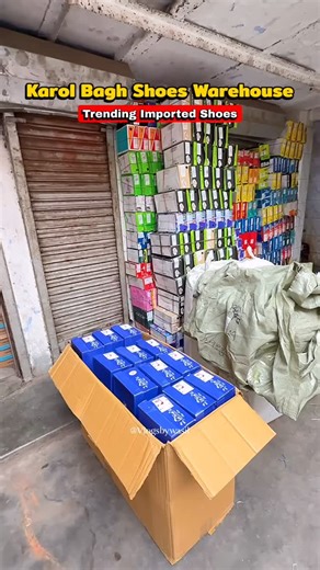 Vlogs By Wasil on Instagram: "New Trending Imported Shoes🤯🔥 Comment “New” for all Details ——————————————— SHOP DETAILS 👇🏻👇🏻 ———— 🛍️Shop: Shoes Beast ☎️Wholesale Only: 9625580260 ⏰Timing: 10:00 AM – 8:00 PM 📍Address: Chandni Chowk / Karol Bagh, Delhi —————— 🛍️ Purchasing Terms: 👉🏻 This reel is only for wholesale buyers. 👉🏻 Minimum order: 24 pairs (1 parcel). 👉🏻 All orders are prepaid. 💬 Note: The prices shown in this reel are starting prices only, not applicable to all products. S