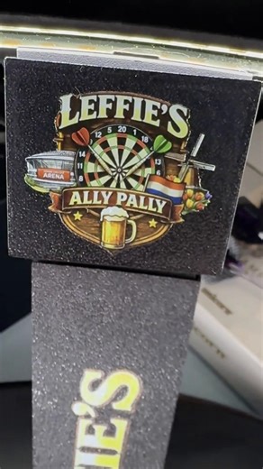 🚨 DIT GAAT DART SETUPS COMPLEET VERANDEREN… 🚨 🔥 NIEUWE PRODUCT DROP! Vanaf nu bij Shake3D: 🎨 UV Printed Covers Dat betekent: ✔️ FULL COLOUR designs ✔️ Logo’s ✔️ Teksten ✔️ Complete custom ontwerpen En het mooiste? 👉 DIT KAN OP BIJNA ALLE PRODUCTEN! 😏 Hoe ziek is dit?! 😮‍🔥 De komende dagen ga ik van alles testen en laten zien 🔥🚀 Dus hou de pagina goed in de gaten 👀 We gaan next level. 💰 Prijzen zijn afhankelijk van ontwerp en wensen. 👉 Design door mij is ook mogelijk. 📩 Meer info? S