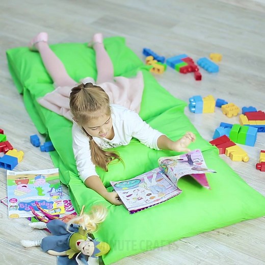 12M views · 79K shares | DIY cozy pillow bed for kids. Useful things you can create using everyday items: bit.ly/2dcXhzW | 5-Minute Crafts | Facebook