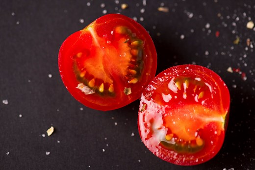 The Best Serrated Knives For Slicing A Tomato