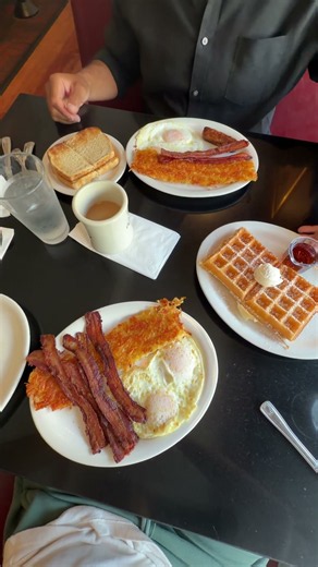 Is Russell's the best breakfast spot in Pasadena? What would you pick? 🥞☕