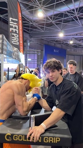 Bodybuilder underestimates my biceps 🥺