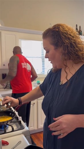 20 reactions |  “Larry calls her out—Stop projecting on Brooke!”click it and enjoy  https://newmultiskitts.blogspot.com/2025/10/larry-checks-bethany-dont-project-that.html PART 1 | Wayne&co | Facebook