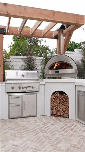 The luxury outdoor kitchen you’ll want to replay. 🔥🍃