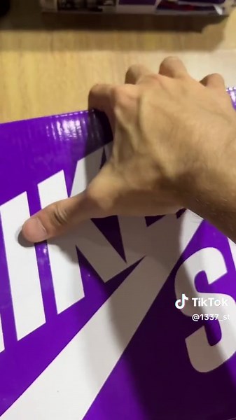 למי שפספס חלק 1 כבר עלה לעמוד🤑 * * * * * * #1337_st #sneakers #skateday #פוריו #פוריועולמי #דניאל_יונה⚽️🕊 #SB #unboxing #סקייט