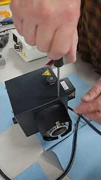 How to Change a Mercury Lamp House on a Leica Fluorescence Microscope | Munday Scientific #Leica