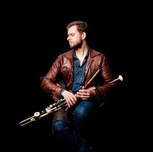 43K reactions · 8.2K shares | Dive into my musical world : a powerful blend of traditional celtic roots and lyrical composition, to make your soul dance! | Calum Stewart | Facebook