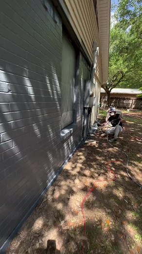 509K views · 1.9K reactions | On this exterior job, Wackenhut Painting Co. is using one of the new #graco neon LP tips for a superior finish, sprayed at half the pressure. | Graco Inc. | Facebook