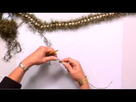 Crochet Rosette Lei // The Joy of Crafting