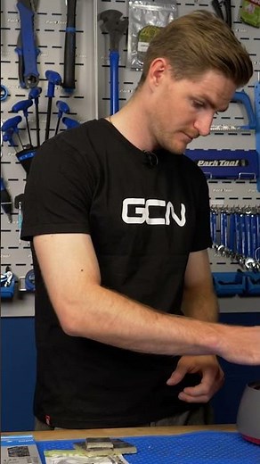 Womit erhitzt ihr euer Kettenwachs? #gcn #gcnaufdeutsch #rennrad #fahrrad #kettenwachs