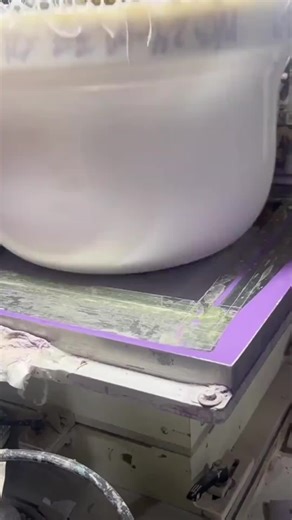The printing process of ceramic bowls, plates and tableware# Ceramics # Craftsmanship spirit