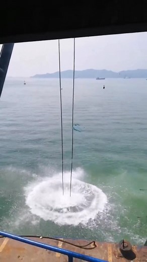 8K views · 27 reactions | How to Conduct Underwater Rock Drilling #dredger #dredging #grabdredger #dredgeboat #dredgermachine | Trodat | Facebook