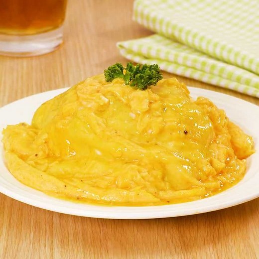 裏ワザで美味しい名店の味！ とろ〜りオムライスのレシピ動画・作り方 | デリッシュキッチン