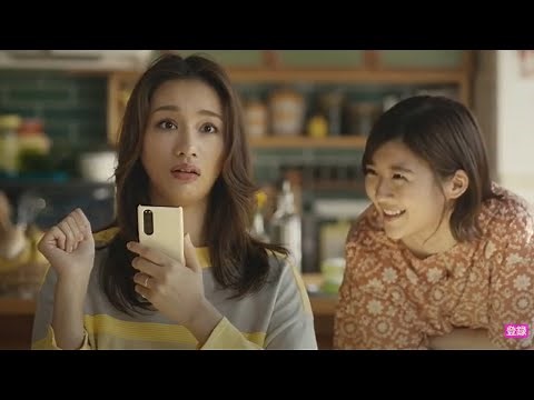 伊藤沙莉、高橋メアリージュンに「メルカリ」新機能を伝授、飯尾和樹にお金を送金！ メルカリ新CM「おくる・もらう」篇